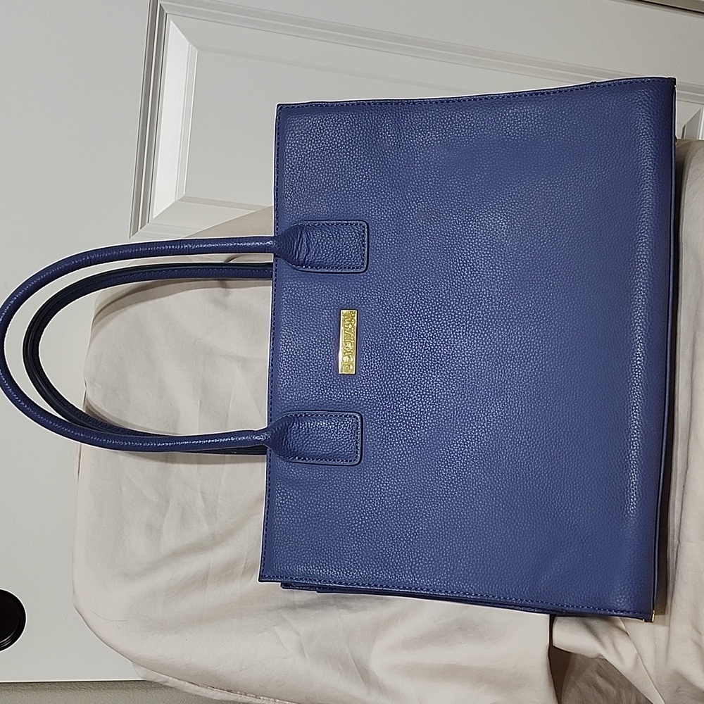 Many pocket handbag